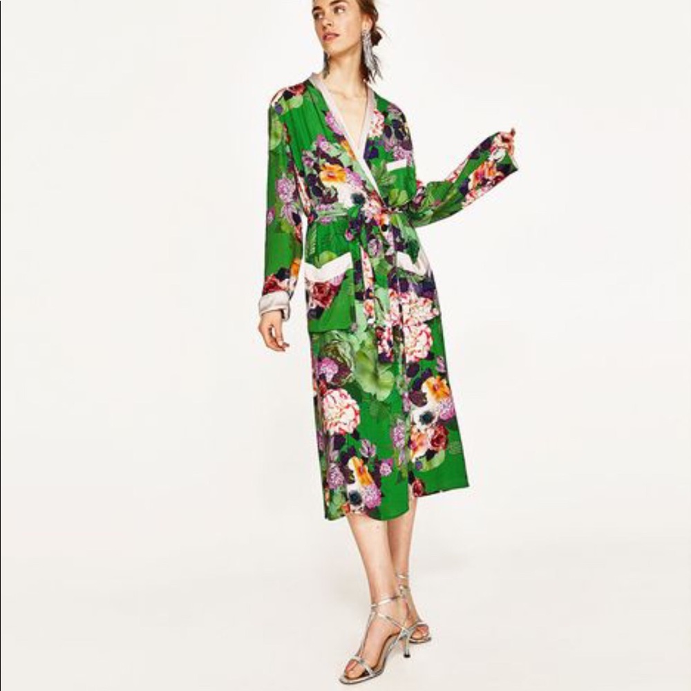 Zara Floral Kimono Size S